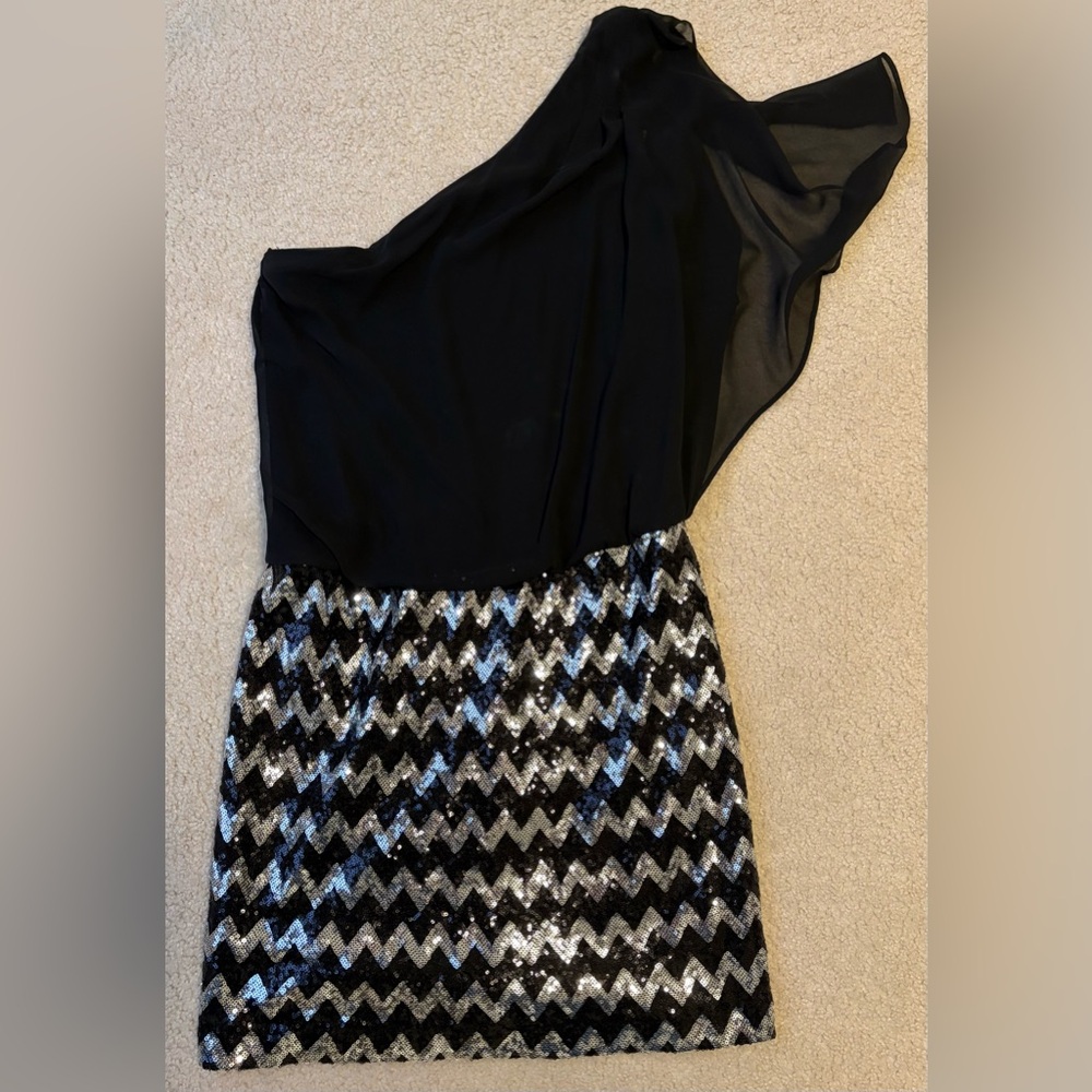 Elegant Bisou Bisou Black and Silver Sequin One-Shoulder Mini Dress Size 14.
